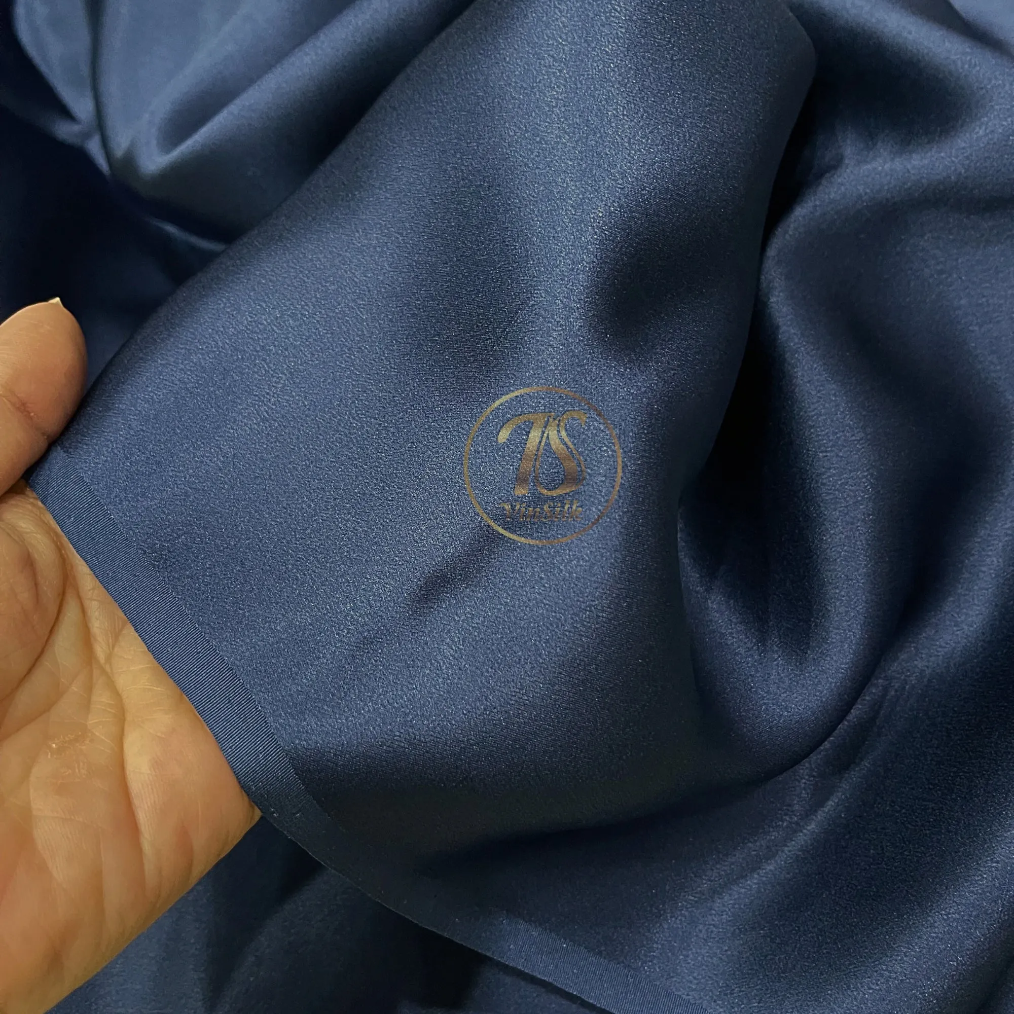 100% PURE MULBERRY SILK fabric by the yard – Satin silk fabric – 19mm - Organic fiber - Wedding dress - Gift for women - Personalized gift - Dark blue satin