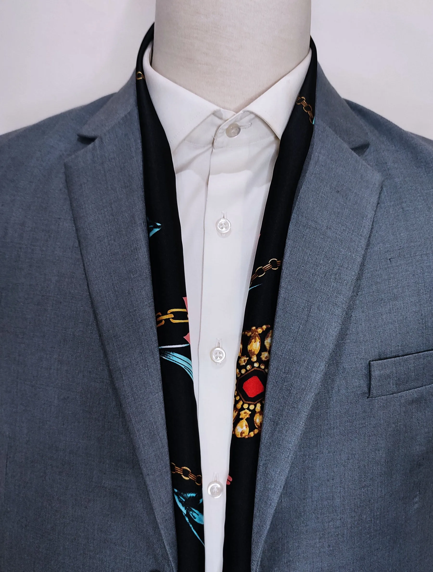 BLACK & GOLD CHAIN PATTERN - SILk men scarves