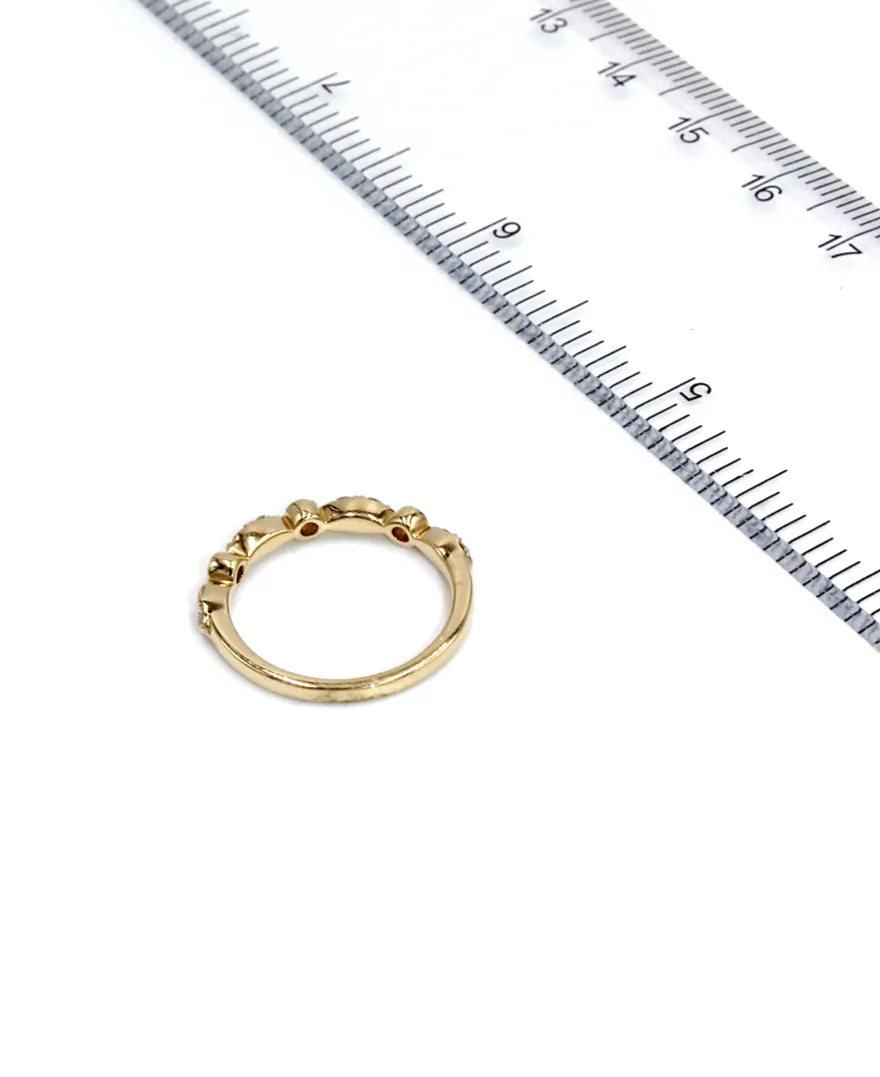 Diamond Ring in 18K Yellow Gold