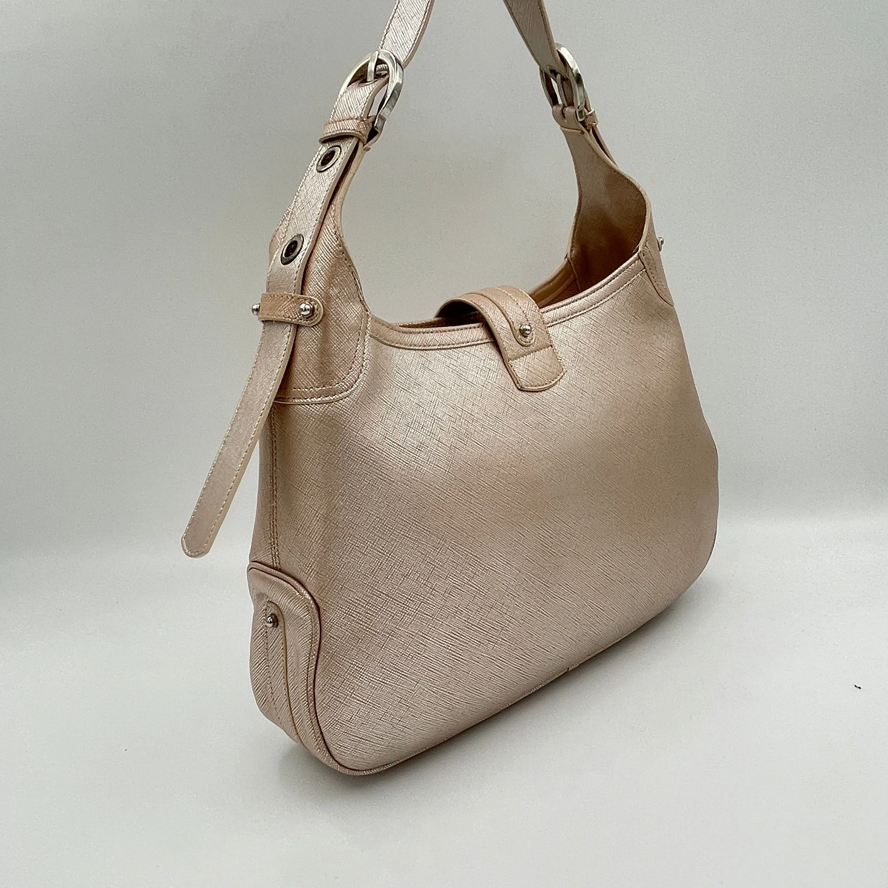 Gancini Hobo Pink Shoulder Bag in Saffiano Leather, Silver hardware