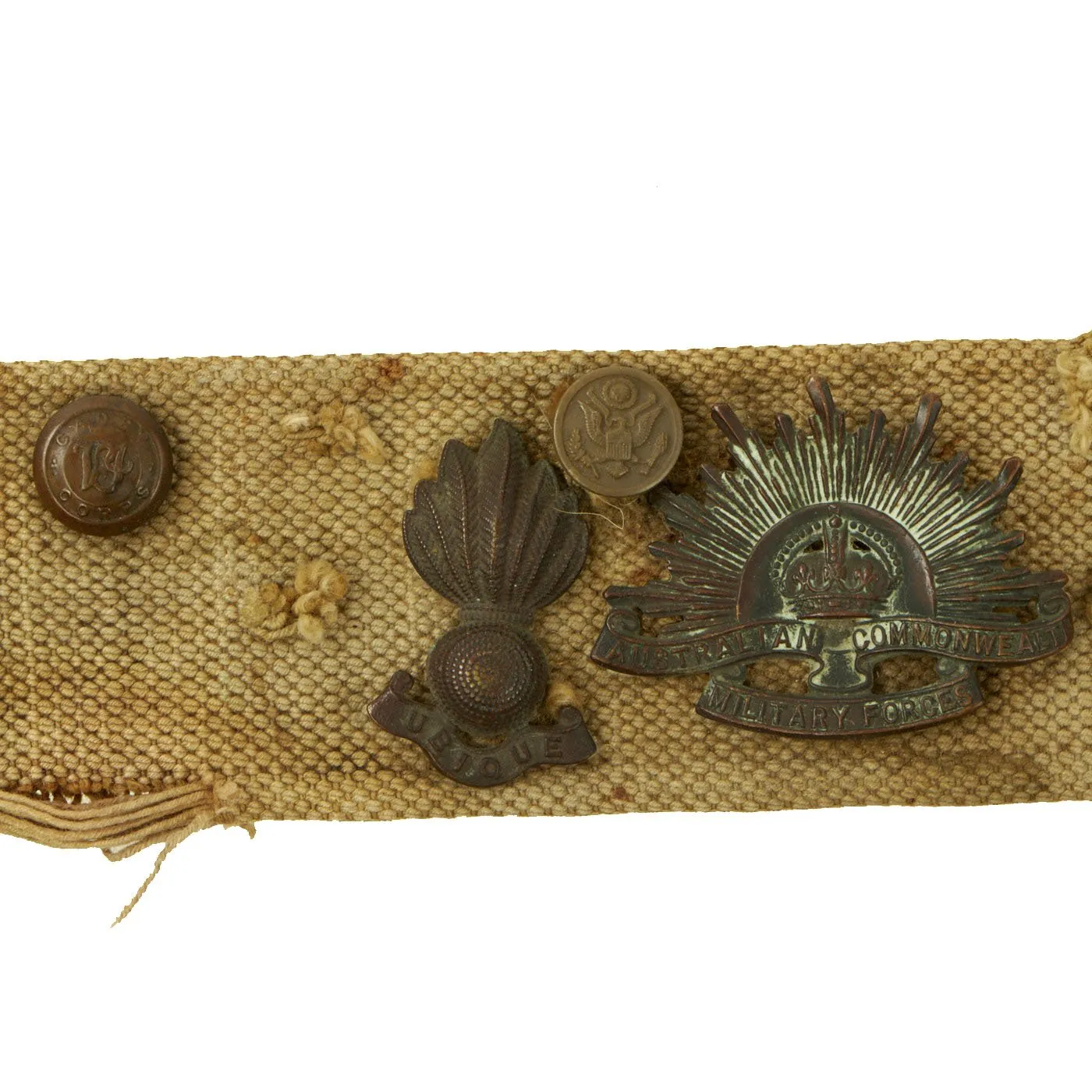 Original Australian WWI Souvenir P1907 Web Belt with 16 Attached Buttons, Badges & Insignia