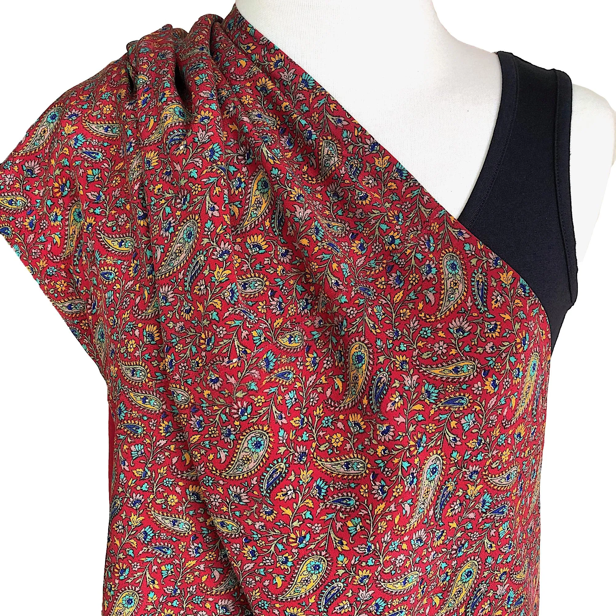 Reversible silk crepe scarf with red lining