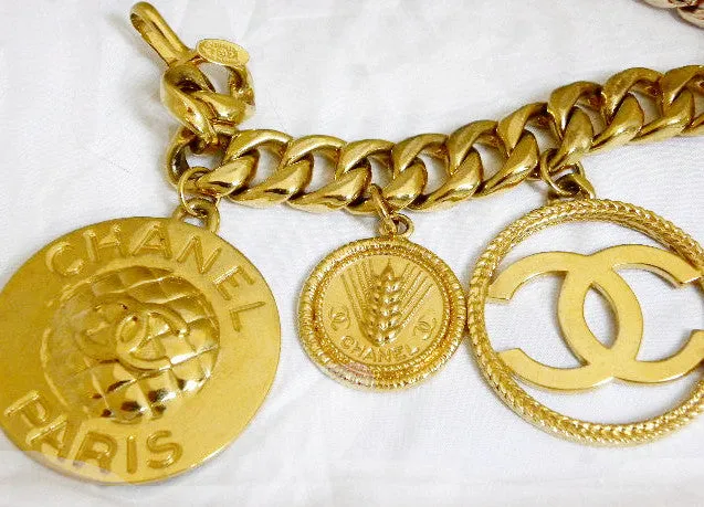 Vintage Chanel Famous Big Charm Belt